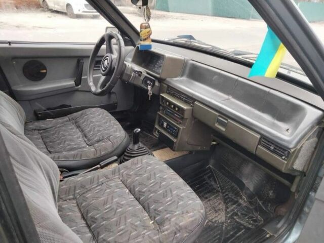 Синий ВАЗ 2109, объемом двигателя 1.1 л и пробегом 200 тыс. км за 1100 $, фото 4 на Automoto.ua