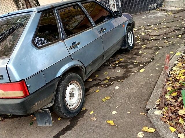 Синий ВАЗ 2109, объемом двигателя 1.5 л и пробегом 200 тыс. км за 750 $, фото 2 на Automoto.ua