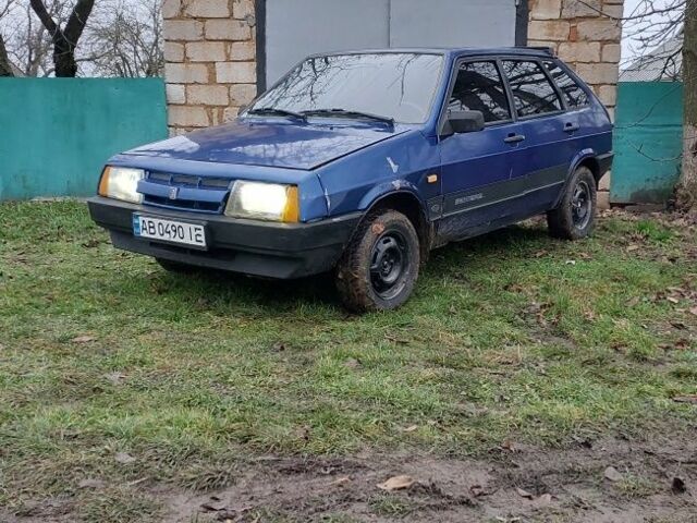 Синий ВАЗ 2109, объемом двигателя 1.5 л и пробегом 99 тыс. км за 1250 $, фото 1 на Automoto.ua