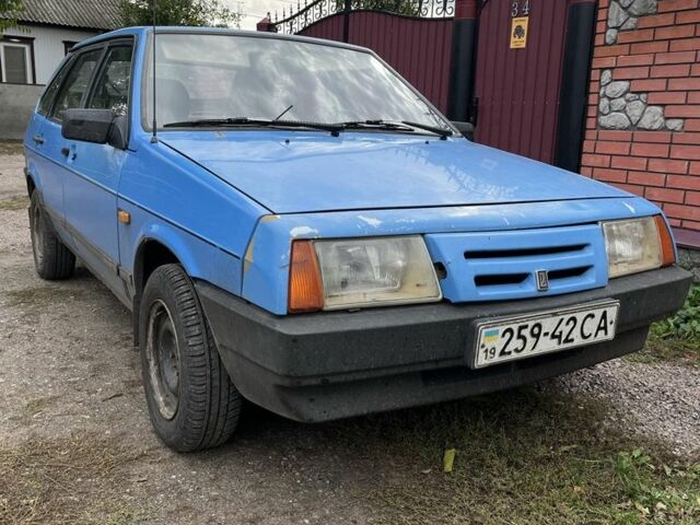 Синий ВАЗ 2109, объемом двигателя 0 л и пробегом 300 тыс. км за 900 $, фото 1 на Automoto.ua