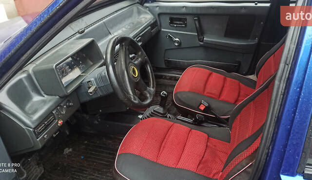 Синий ВАЗ 2109, объемом двигателя 1.1 л и пробегом 100 тыс. км за 1100 $, фото 2 на Automoto.ua