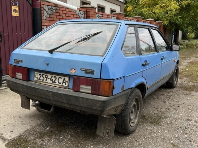 Синий ВАЗ 2109, объемом двигателя 0 л и пробегом 300 тыс. км за 900 $, фото 2 на Automoto.ua