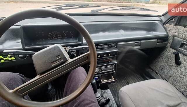 Синий ВАЗ 2109, объемом двигателя 1.6 л и пробегом 300 тыс. км за 1000 $, фото 4 на Automoto.ua