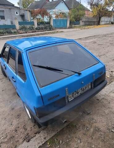 Синий ВАЗ 2109, объемом двигателя 1.6 л и пробегом 300 тыс. км за 1000 $, фото 6 на Automoto.ua
