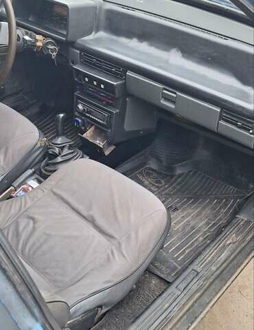 Синий ВАЗ 2109, объемом двигателя 1.6 л и пробегом 300 тыс. км за 1000 $, фото 3 на Automoto.ua