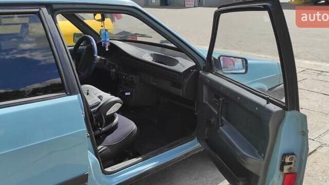 Синий ВАЗ 2109, объемом двигателя 1.1 л и пробегом 87 тыс. км за 1050 $, фото 4 на Automoto.ua