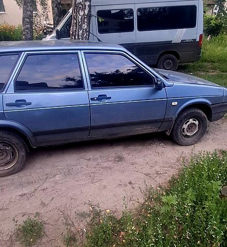 Синий ВАЗ 2109, объемом двигателя 1.3 л и пробегом 100 тыс. км за 900 $, фото 2 на Automoto.ua