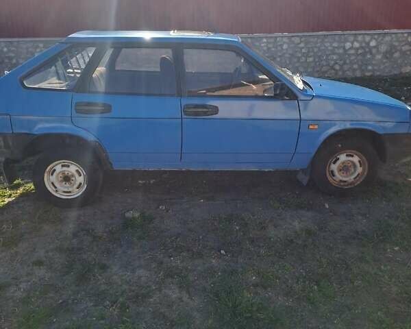 Синий ВАЗ 2109, объемом двигателя 1.3 л и пробегом 250 тыс. км за 1000 $, фото 4 на Automoto.ua