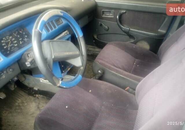 Синий ВАЗ 2109, объемом двигателя 1.5 л и пробегом 200 тыс. км за 1100 $, фото 4 на Automoto.ua