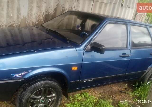Синий ВАЗ 2109, объемом двигателя 1.5 л и пробегом 200 тыс. км за 1100 $, фото 1 на Automoto.ua