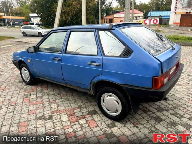 Синий ВАЗ 2109, объемом двигателя 1.5 л и пробегом 150 тыс. км за 720 $, фото 2 на Automoto.ua