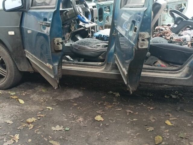 Синий ВАЗ 2109, объемом двигателя 1.6 л и пробегом 150 тыс. км за 550 $, фото 2 на Automoto.ua