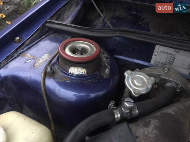Синій ВАЗ 2109, об'ємом двигуна 1.5 л та пробігом 100 тис. км за 888 $, фото 12 на Automoto.ua