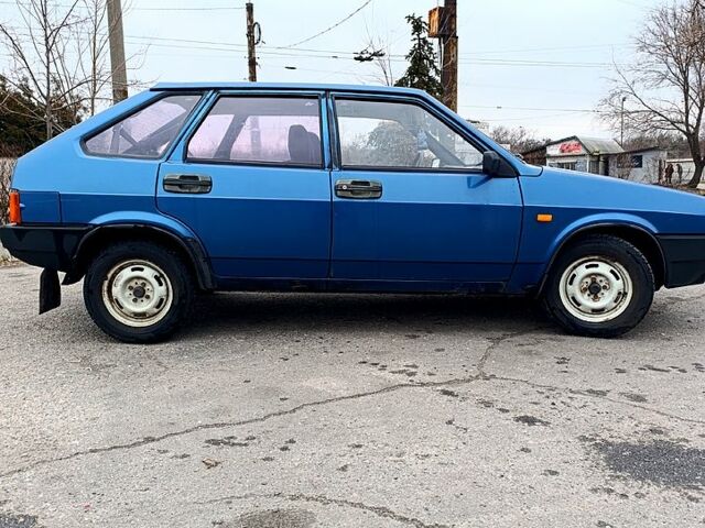 Синий ВАЗ 2109, объемом двигателя 1.5 л и пробегом 1000 тыс. км за 1500 $, фото 2 на Automoto.ua