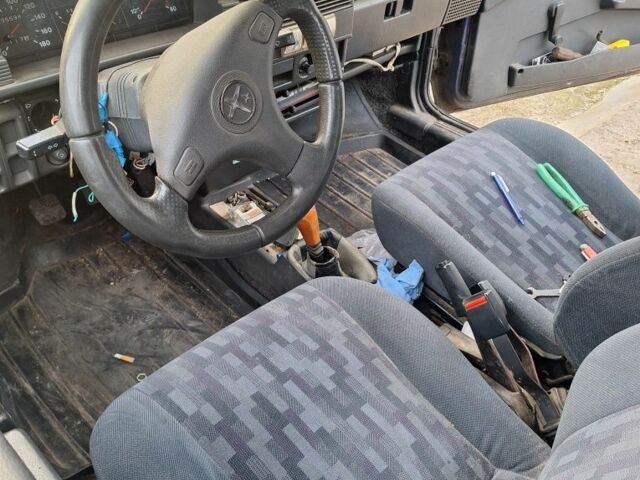 Синий ВАЗ 2109, объемом двигателя 1.5 л и пробегом 90 тыс. км за 674 $, фото 2 на Automoto.ua