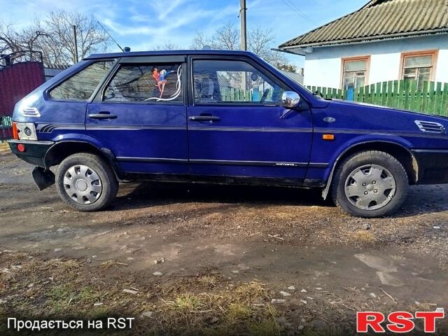 Синий ВАЗ 2109, объемом двигателя 1.5 л и пробегом 100 тыс. км за 1000 $, фото 2 на Automoto.ua