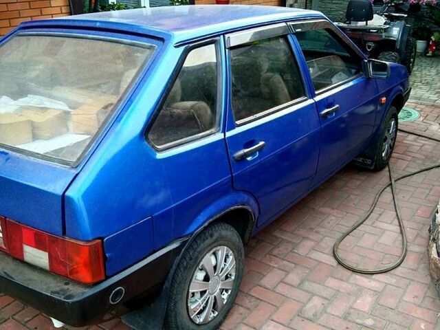 Синий ВАЗ 2109, объемом двигателя 1.5 л и пробегом 100 тыс. км за 1200 $, фото 4 на Automoto.ua