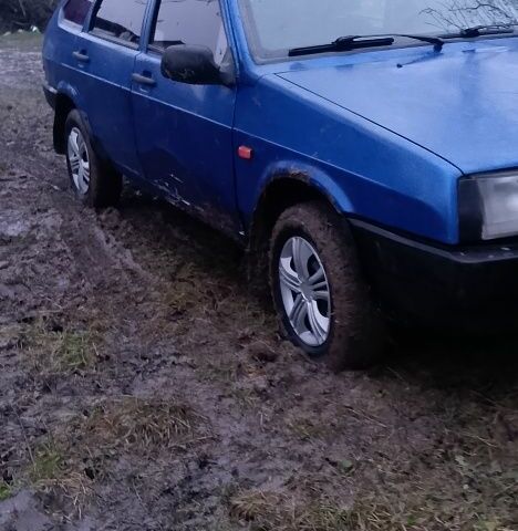 Синий ВАЗ 2109, объемом двигателя 1.5 л и пробегом 2 тыс. км за 756 $, фото 2 на Automoto.ua