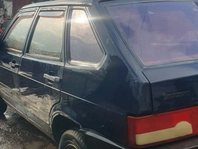 Синий ВАЗ 2109, объемом двигателя 1.5 л и пробегом 140 тыс. км за 750 $, фото 1 на Automoto.ua