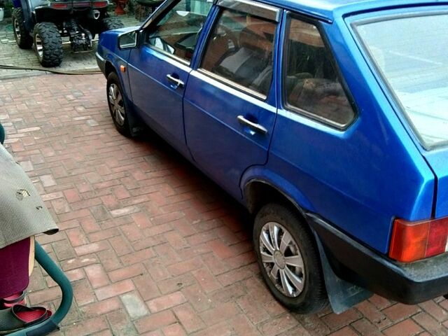 Синий ВАЗ 2109, объемом двигателя 1.5 л и пробегом 100 тыс. км за 1200 $, фото 3 на Automoto.ua