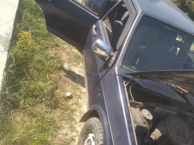 Синий ВАЗ 2109, объемом двигателя 1.3 л и пробегом 40 тыс. км за 500 $, фото 6 на Automoto.ua