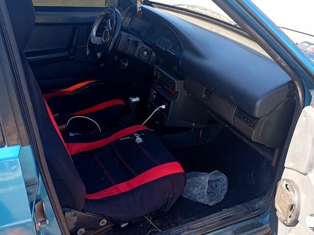 Синий ВАЗ 2109, объемом двигателя 1.5 л и пробегом 125 тыс. км за 1600 $, фото 3 на Automoto.ua