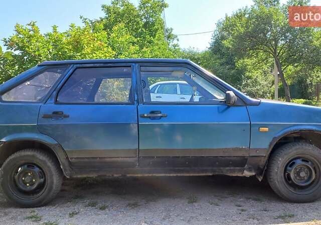 Синий ВАЗ 2109, объемом двигателя 1.5 л и пробегом 65 тыс. км за 800 $, фото 4 на Automoto.ua