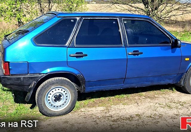 Синий ВАЗ 2109, объемом двигателя 1.3 л и пробегом 210 тыс. км за 1500 $, фото 2 на Automoto.ua