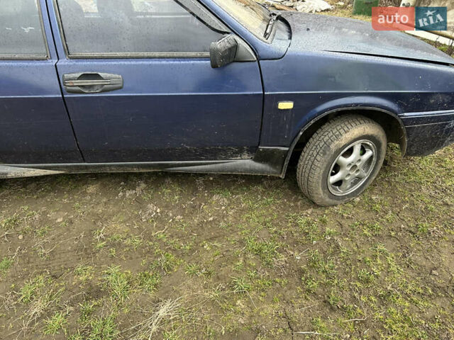 Синий ВАЗ 2109, объемом двигателя 1.5 л и пробегом 300 тыс. км за 750 $, фото 3 на Automoto.ua