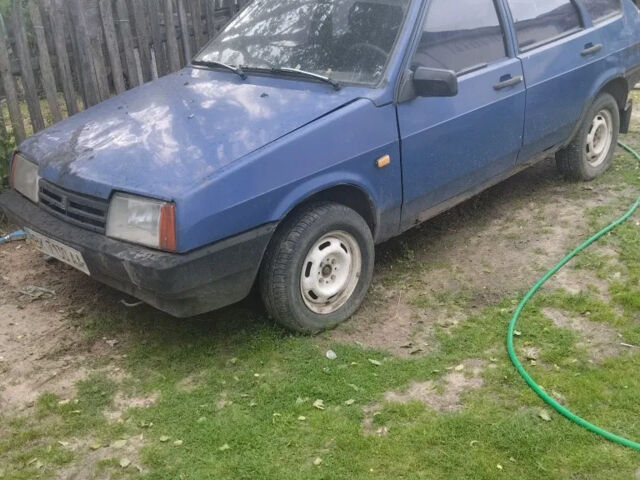 Синий ВАЗ 2109, объемом двигателя 1.5 л и пробегом 80 тыс. км за 550 $, фото 2 на Automoto.ua