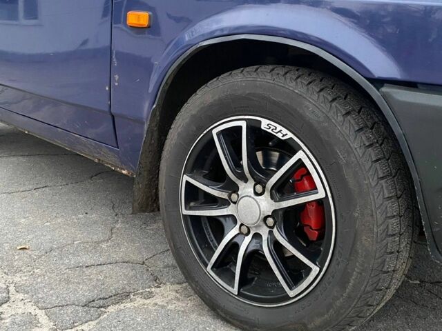 Синий ВАЗ 2109, объемом двигателя 0 л и пробегом 300 тыс. км за 2000 $, фото 15 на Automoto.ua