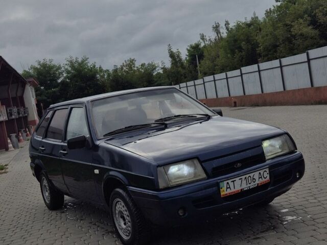 Синий ВАЗ 2109, объемом двигателя 1.5 л и пробегом 150 тыс. км за 1200 $, фото 2 на Automoto.ua