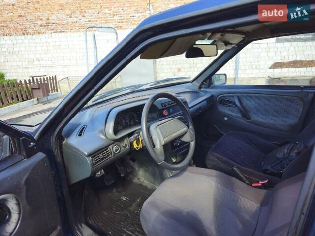 Синий ВАЗ 2109, объемом двигателя 1.5 л и пробегом 150 тыс. км за 950 $, фото 2 на Automoto.ua