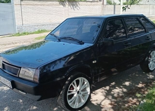 Синий ВАЗ 2109, объемом двигателя 1.5 л и пробегом 123 тыс. км за 2350 $, фото 2 на Automoto.ua