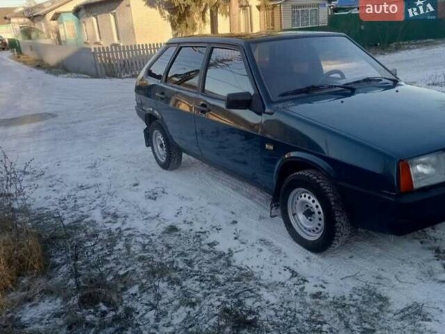 Синий ВАЗ 2109, объемом двигателя 1.5 л и пробегом 252 тыс. км за 1000 $, фото 1 на Automoto.ua