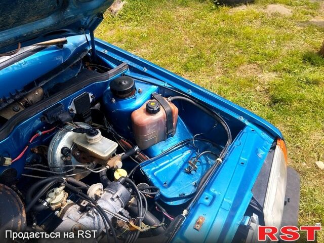 Синий ВАЗ 2109, объемом двигателя 1.5 л и пробегом 120 тыс. км за 1300 $, фото 4 на Automoto.ua