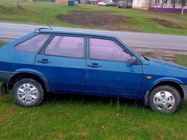 Синий ВАЗ 2109, объемом двигателя 1.5 л и пробегом 80 тыс. км за 1350 $, фото 6 на Automoto.ua