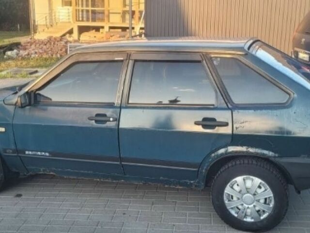 Синий ВАЗ 2109, объемом двигателя 1.5 л и пробегом 300 тыс. км за 445 $, фото 1 на Automoto.ua