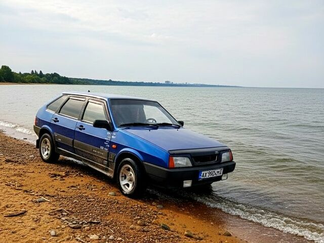 Синій ВАЗ 2109, об'ємом двигуна 1.5 л та пробігом 209 тис. км за 2000 $, фото 5 на Automoto.ua