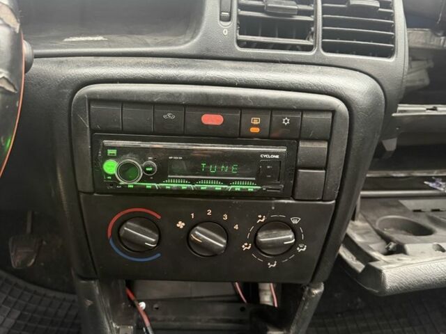 Синий ВАЗ 2109, объемом двигателя 1.5 л и пробегом 100 тыс. км за 1750 $, фото 6 на Automoto.ua