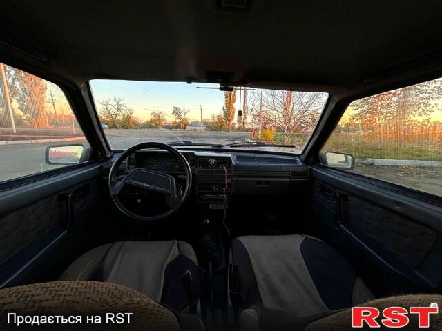 Синий ВАЗ 2109, объемом двигателя 1.5 л и пробегом 239 тыс. км за 1300 $, фото 3 на Automoto.ua