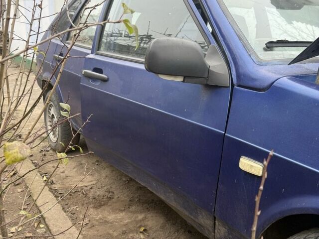 Синий ВАЗ 2109, объемом двигателя 1.5 л и пробегом 100 тыс. км за 1750 $, фото 3 на Automoto.ua