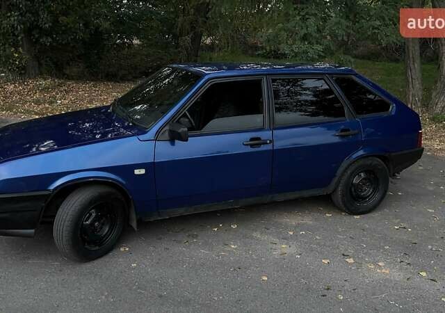 ВАЗ 2109 2002 у Фастове на Automoto.ua Синій ВАЗ 2109, об'ємом двигуна 1.5 л та пробігом 262 тис. км за 1900 $, фото 2 на Automoto.ua