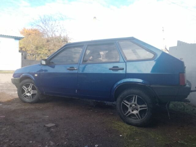 Синий ВАЗ 2109, объемом двигателя 1.5 л и пробегом 200 тыс. км за 1250 $, фото 4 на Automoto.ua