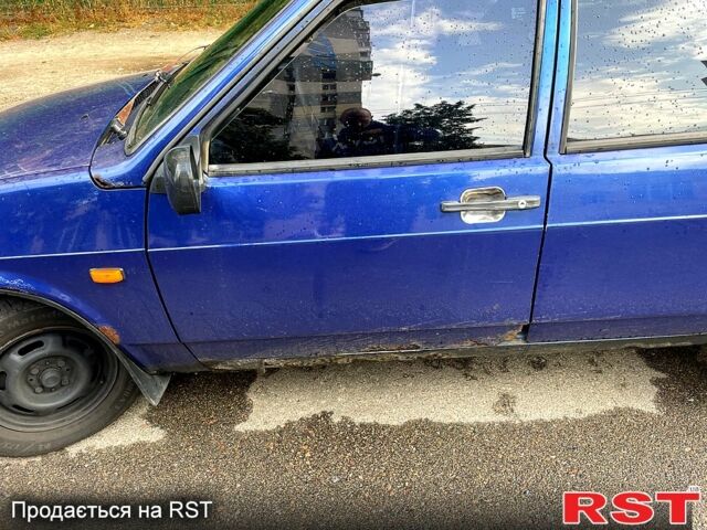 Синій ВАЗ 2109, об'ємом двигуна 1.5 л та пробігом 245 тис. км за 700 $, фото 1 на Automoto.ua
