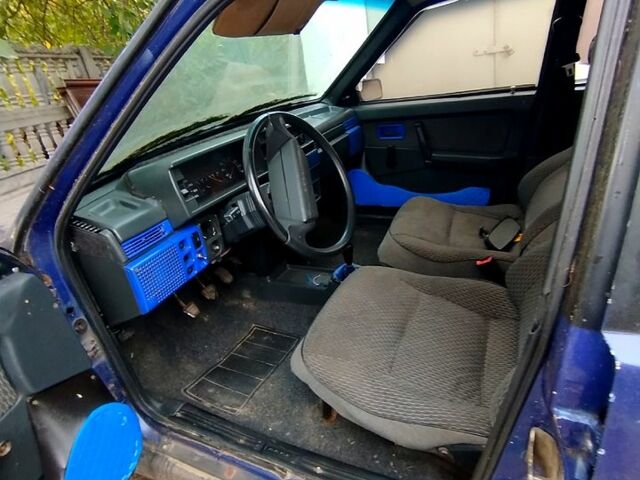 Синий ВАЗ 2109, объемом двигателя 1.5 л и пробегом 100 тыс. км за 700 $, фото 5 на Automoto.ua