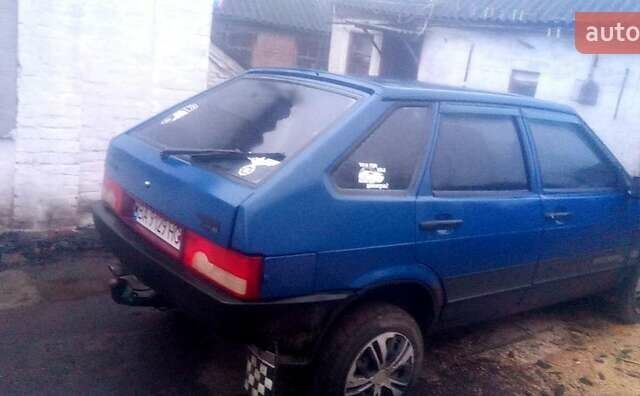 Синий ВАЗ 2109, объемом двигателя 1.5 л и пробегом 100 тыс. км за 1100 $, фото 1 на Automoto.ua