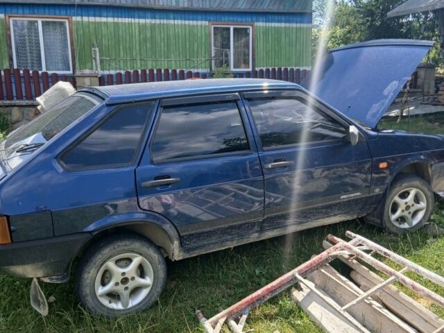 ВАЗ 2109 2004 в Надворной на Automoto.ua Синий ВАЗ 2109, объемом двигателя 1.5 л и пробегом 80 тыс. км за 1100 $, фото 2 на Automoto.ua