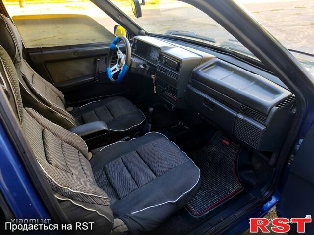 Синий ВАЗ 2109, объемом двигателя 1.5 л и пробегом 180 тыс. км за 2000 $, фото 6 на Automoto.ua