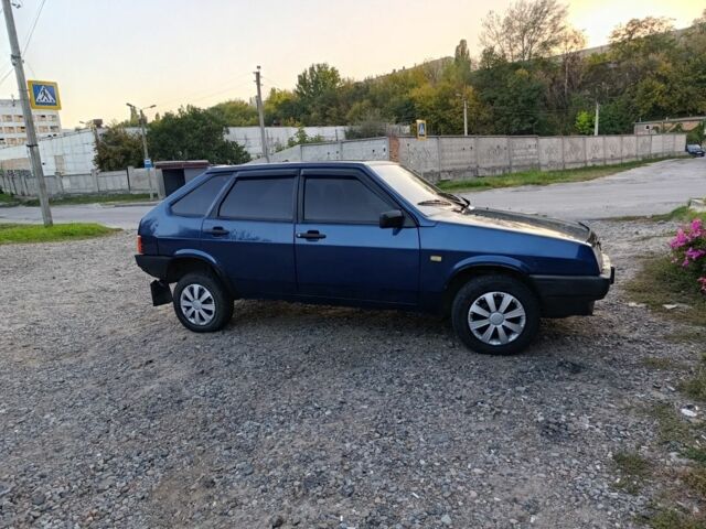 Синий ВАЗ 2109, объемом двигателя 1.5 л и пробегом 180 тыс. км за 1200 $, фото 2 на Automoto.ua